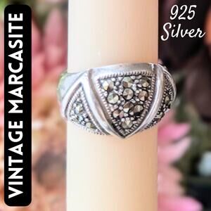 VTG Brilliant Marcasite 925 Sterling Silver Cocktail Ring Size 5 Studded Banded